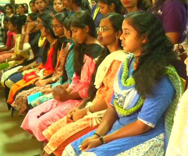 Coimbatore girl students donate hair for cancer patients