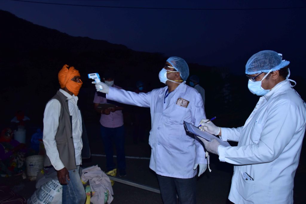 13 बसों में राजस्थान से अपने गृह राज्य मध्यप्रदेश पहुंचे 553 श्रमिक,नम आँखों से कहा-“धन्यवाद सर”