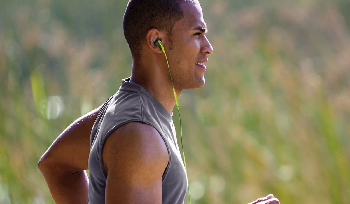Listening Music While Running Improves Performance Study InFeed