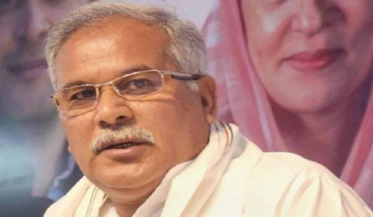 Bhupesh Baghel Orders District Collectors to Arrange for Free Buses for JEE-NEET Aspirants