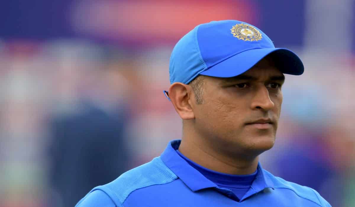 Dhoni Announces Retirement from International Cricket