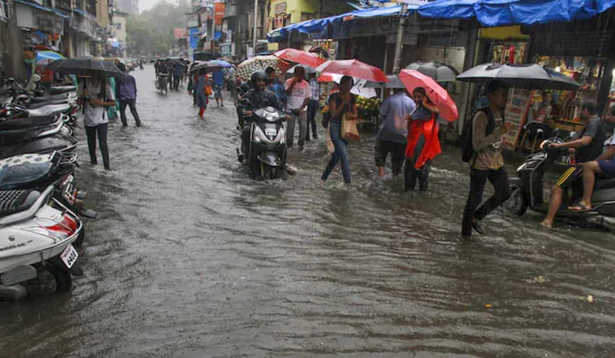 Heavy Rain in Mumbai and Thane
