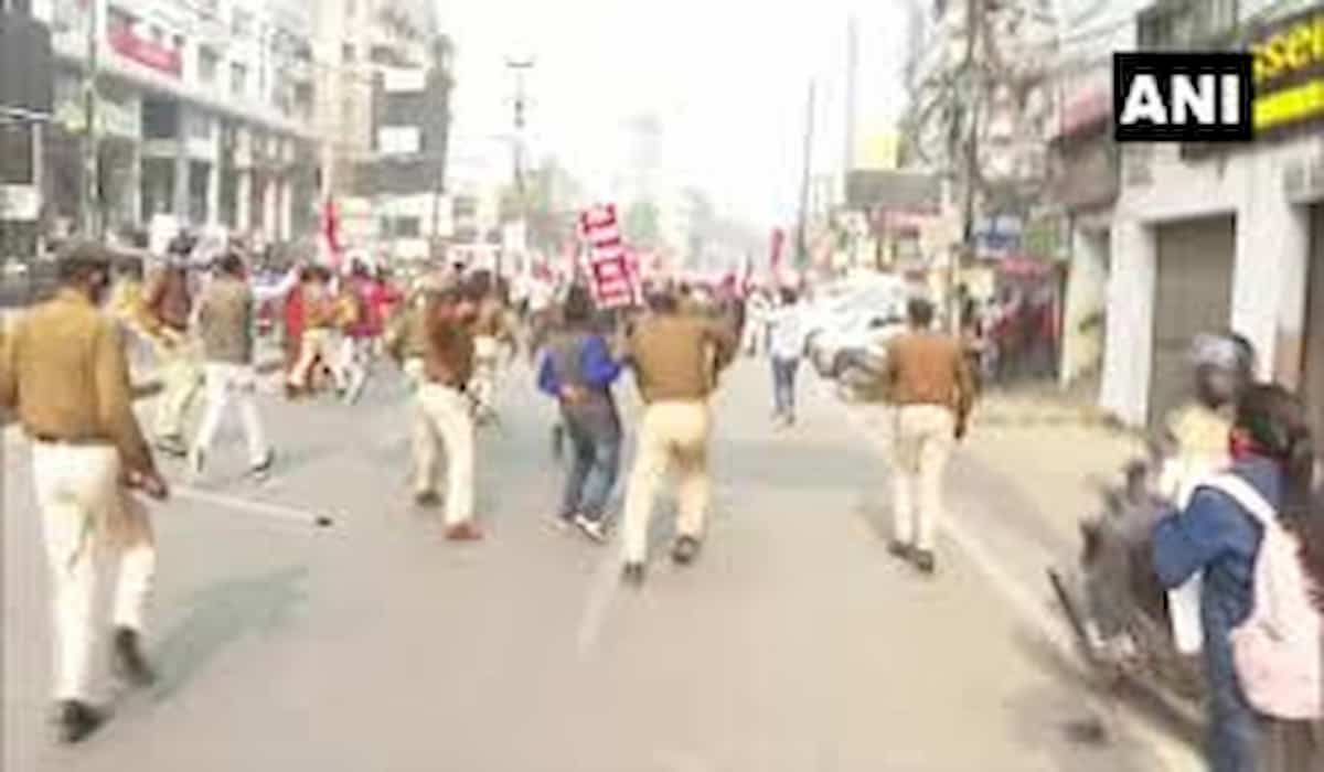 Patna Lathicharge