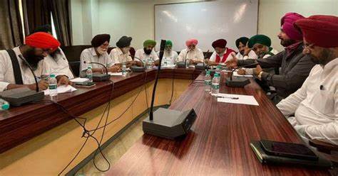 Farmer Unions meeting with political leaders 