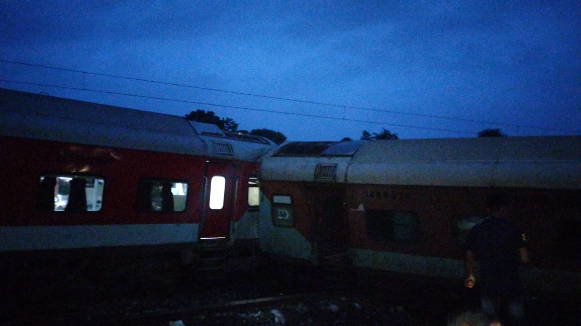 Breaking: Howrah-Mumbai Mail Derails After Collision with Goods Train in Jharkhand